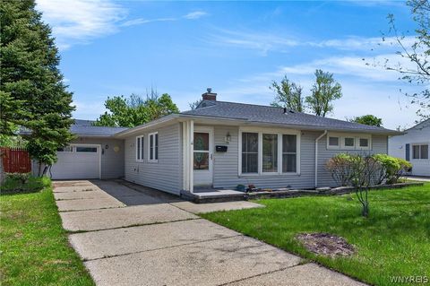 Photo of 39 Mapleview Drive, Amherst, NY 14226 (MLS # B1682524)