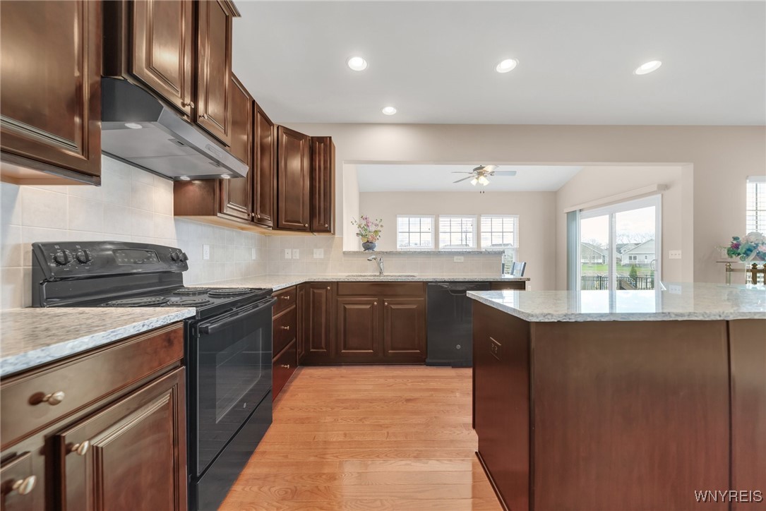 77 Waterway Lane, Amherst, New York image 9