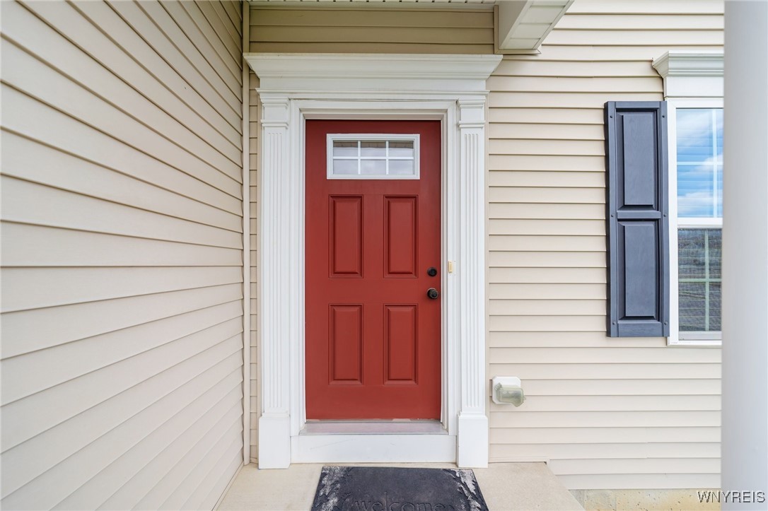 77 Waterway Lane, Amherst, New York image 3