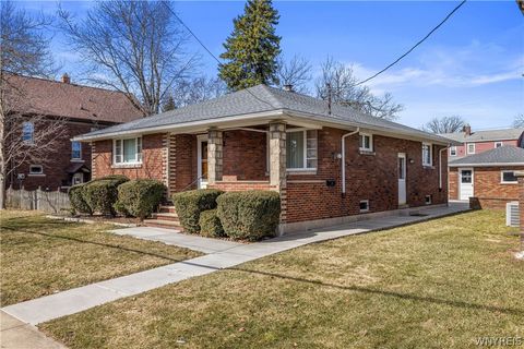 Homes For Sale - 2750 Niagara Street<br/> Niagara County, Niagara Falls, NY 14303