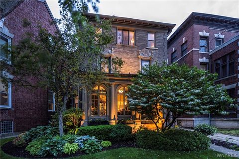 Photo of 188 Bidwell Parkway, Buffalo, NY 14222 (MLS # B1539950)