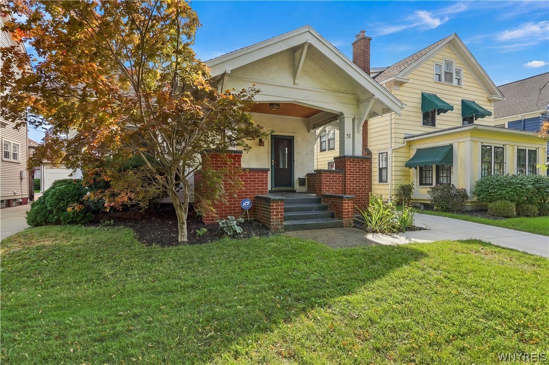 32 North Drive