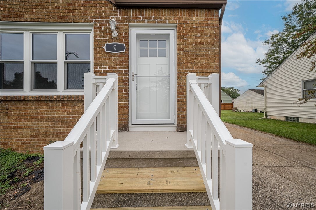 9 Petan Drive
