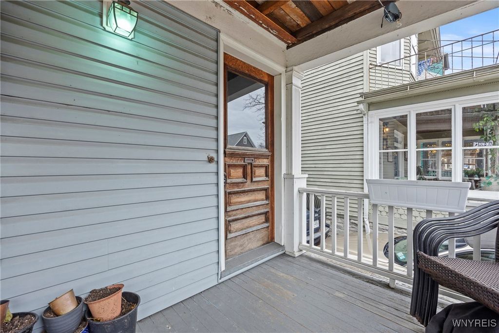 Photo of 411 Breckenridge Street #Upper, Buffalo, NY 14213 (MLS # B1652744)