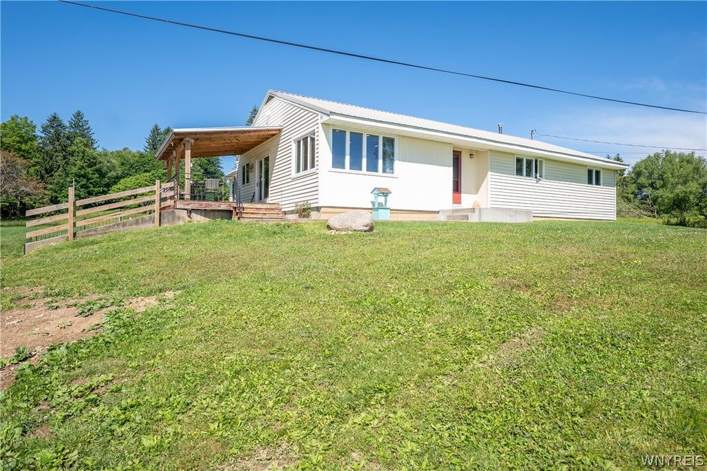 Photo of 9943 Cottage Nashville Road, Dayton, NY 14138 (MLS # B1693580)