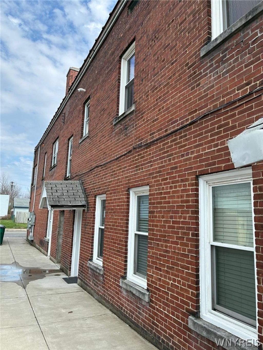Photo of 706 Tonawanda Street, Buffalo, NY 14207 (MLS # B1673347)