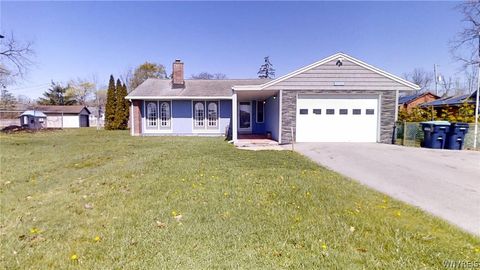 Photo of 1894 E River Road, Grand Island, NY 14072 (MLS # B1679205)