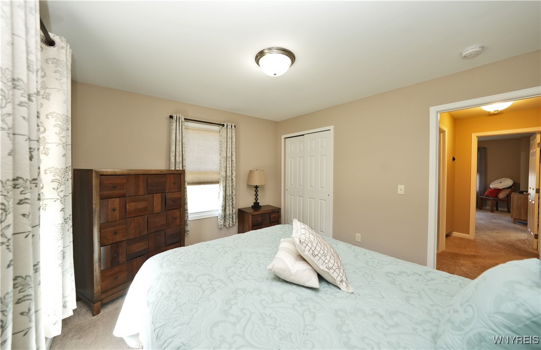 1467 Evergreen Drive, Hamburg, New York image 4