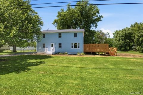 Homes For Sale - 2300 Fuller Road<br/> Newfane, NY 14028