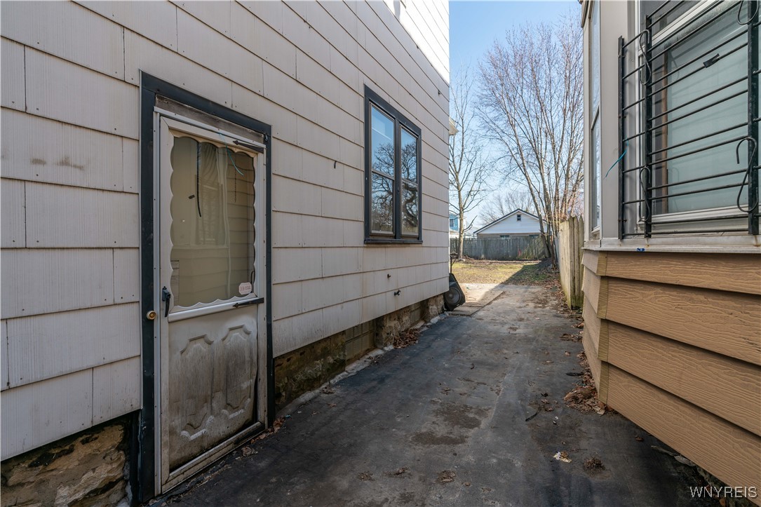 215 Gold Street, Buffalo, New York image 22