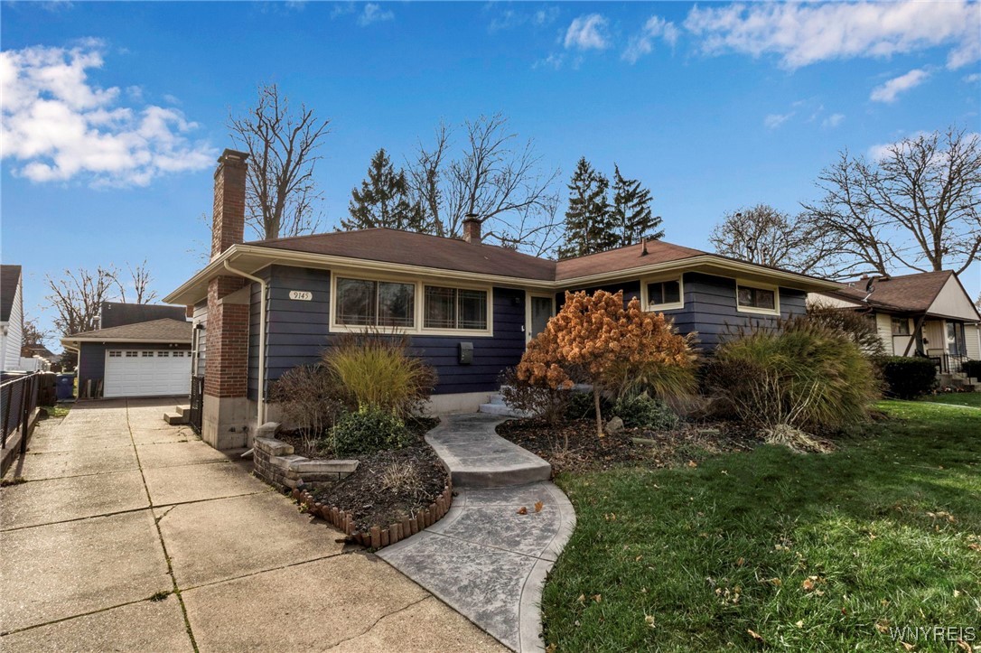 9145 Griffon Avenue, Niagara Falls, New York image 1