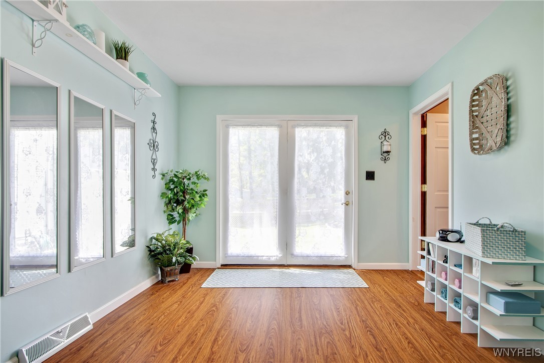 7263 Quaker Road, Orchard Park, New York image 24