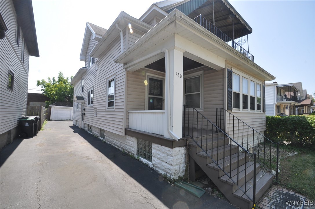 130 W Hazeltine Avenue