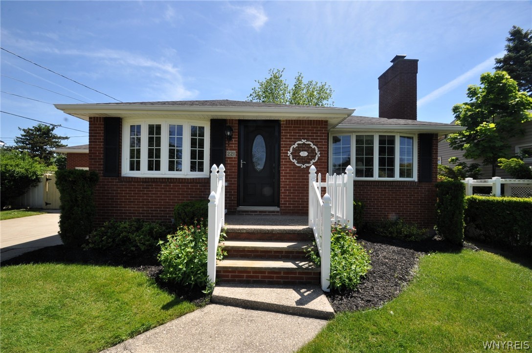 221 N Linden Street
