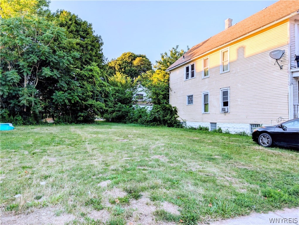 Photo of 50 Girard Place, Buffalo, NY 14211 (MLS # B1703751)
