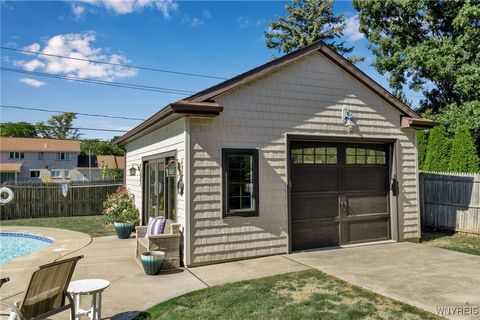 Tiny photo for 40 Waterford Park, Amherst, NY 14221 (MLS # B1655641)