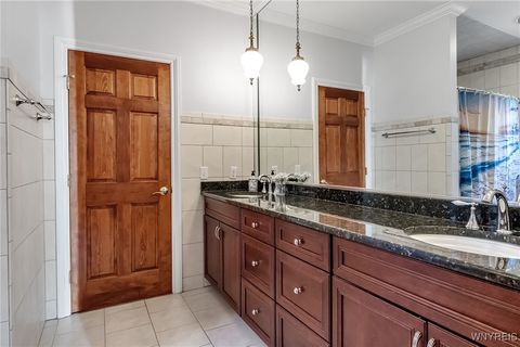 Tiny photo for 40 Waterford Park, Amherst, NY 14221 (MLS # B1655641)