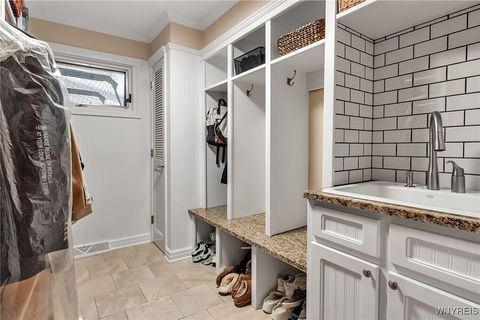 Tiny photo for 40 Waterford Park, Amherst, NY 14221 (MLS # B1655641)