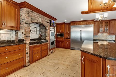 Tiny photo for 40 Waterford Park, Amherst, NY 14221 (MLS # B1655641)