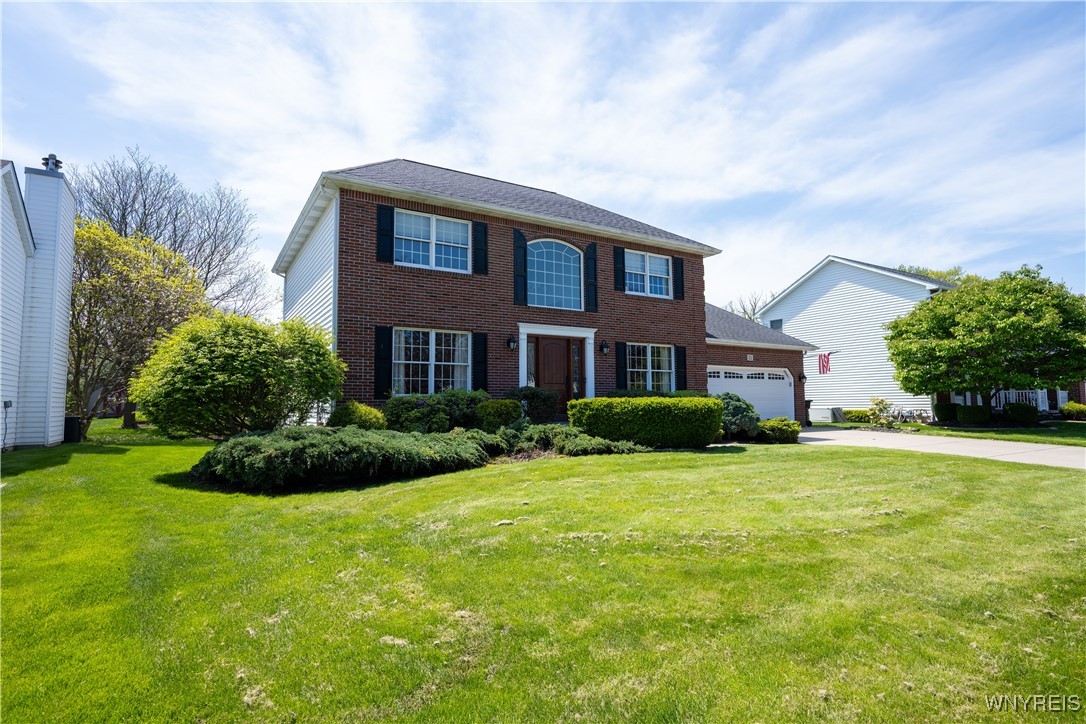 23 Redlein Drive, Lancaster, New York image 2