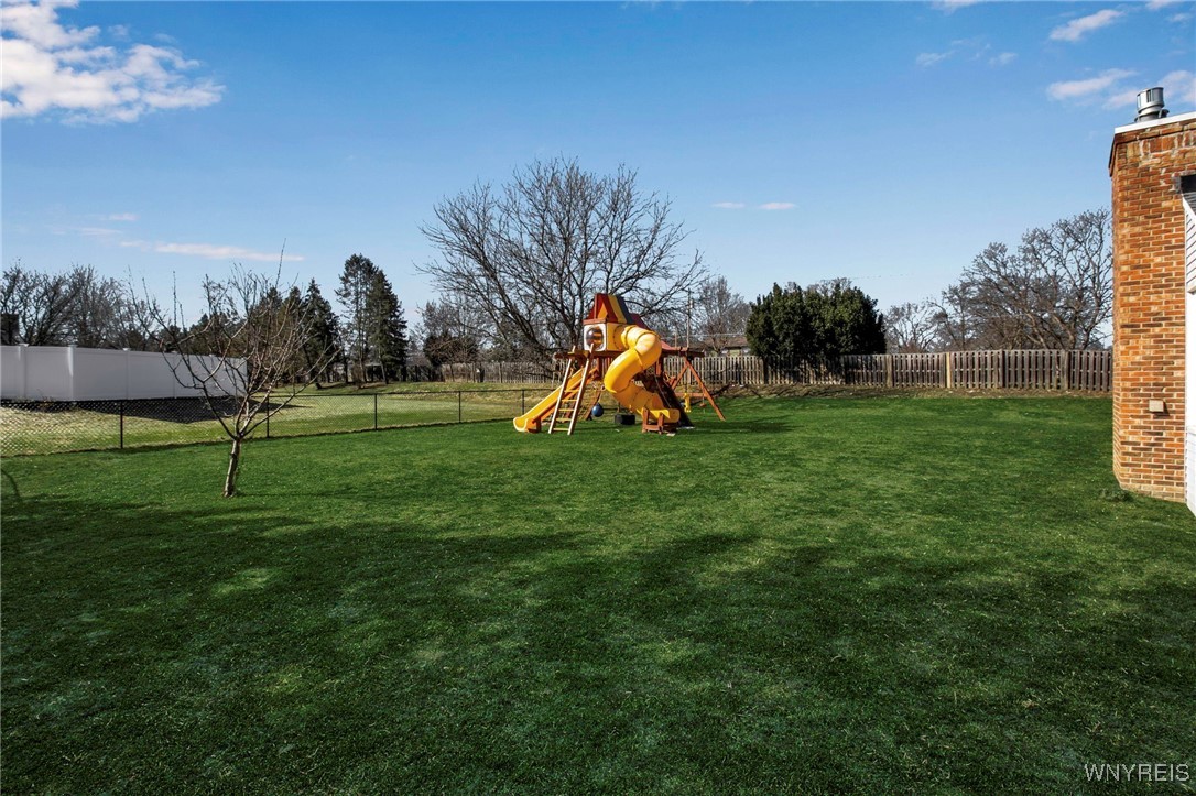 4507 Copperfield Drive, Hamburg, New York image 36