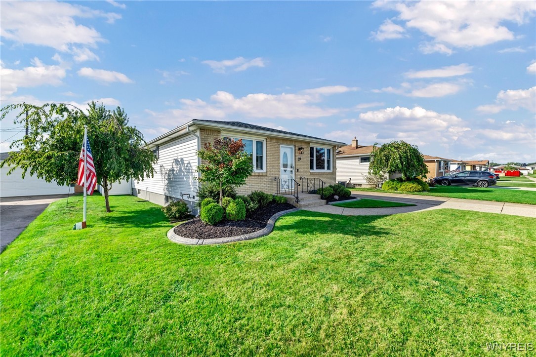 34 Helenbrook Lane, Cheektowaga, New York image 3