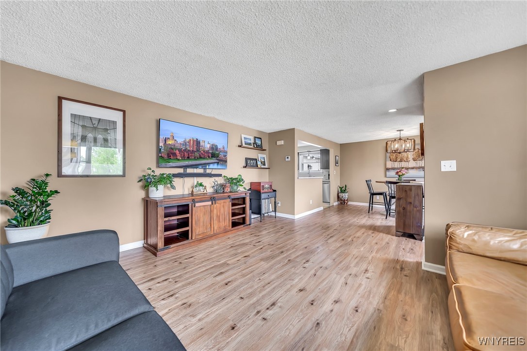 34 Helenbrook Lane, Cheektowaga, New York image 10