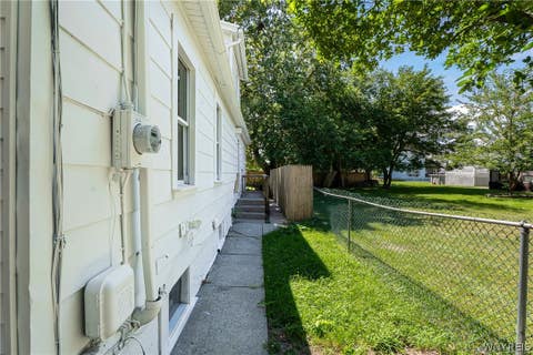 Tiny photo for 2215 Cudaback Avenue, Niagara Falls, NY 14303 (MLS # B1708385)