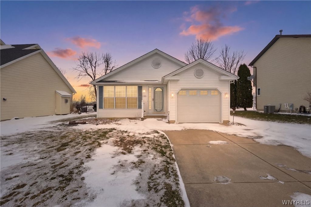 Photo of 5148 Briercliff Drive, Hamburg, NY 14075 (MLS # B1667828)