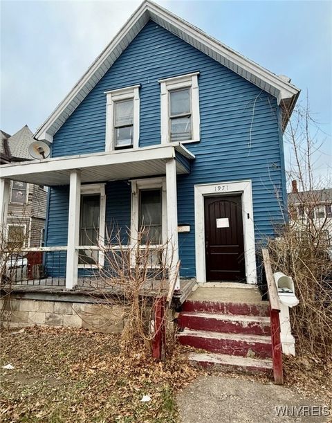 Photo of 1971 Niagara Street, Buffalo, NY 14207 (MLS # B1655519)