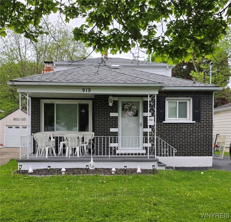 919 88th Street, Niagara Falls, New York image 2