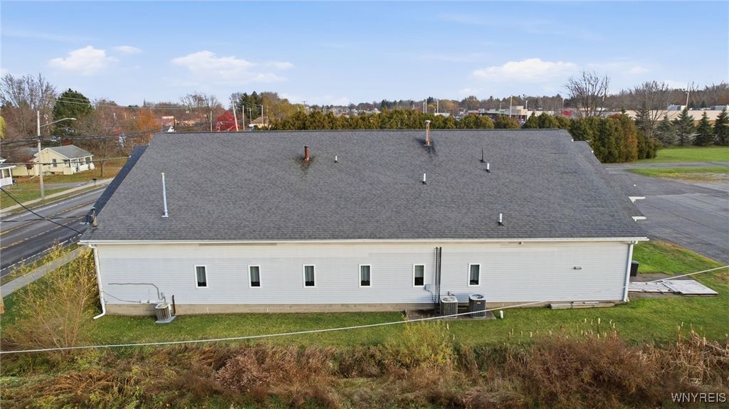 Photo of 438 West Avenue, Albion, NY 14411 (MLS # B1651871)