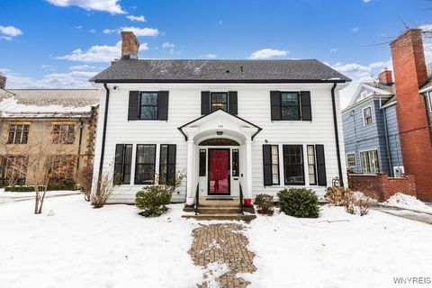 Photo of 130 Oakland Place, Buffalo, NY 14222 (MLS # B1589518)