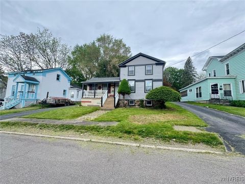 7 High Street Lyons NY 14489