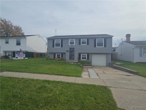 Photo of 47 W Toulon Drive, Cheektowaga, NY 14227 (MLS # B1721438)