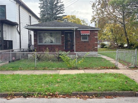 Homes For Sale - 1923 Cudaback Avenue<br/> Niagara Falls, NY 14303