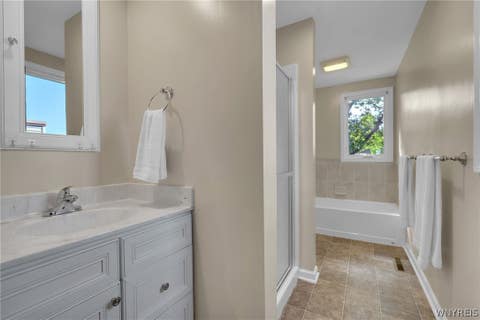 Tiny photo for 2 Greencastle Lane, Amherst, NY 14221 (MLS # B1709024)