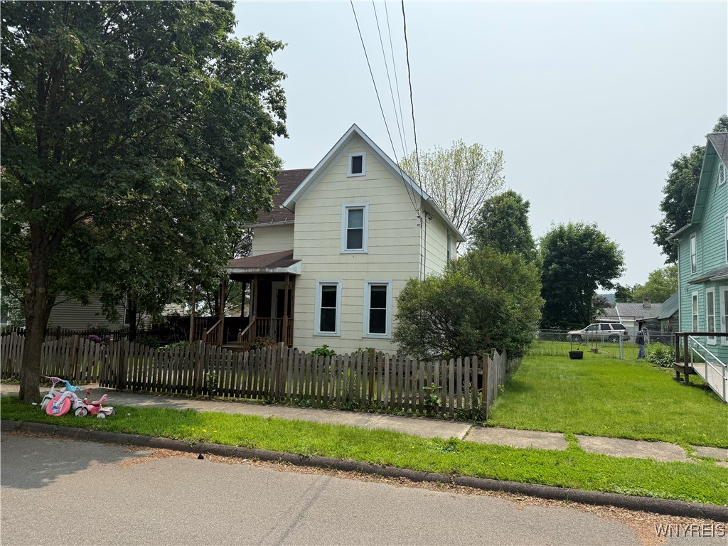 609 Chester Street