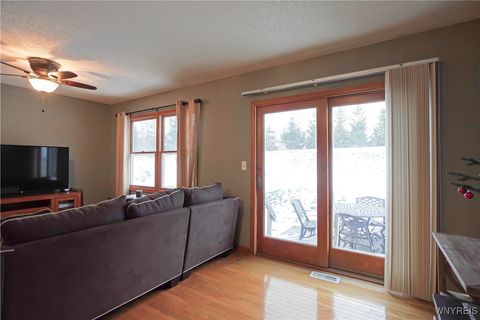 Tiny photo for 5190 Briercliff Drive, Hamburg, NY 14075 (MLS # B1652592)