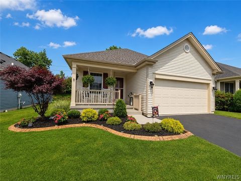 Homes For Sale - 51 Hickory Grove Lane<br/> Cheektowaga, NY 14227
