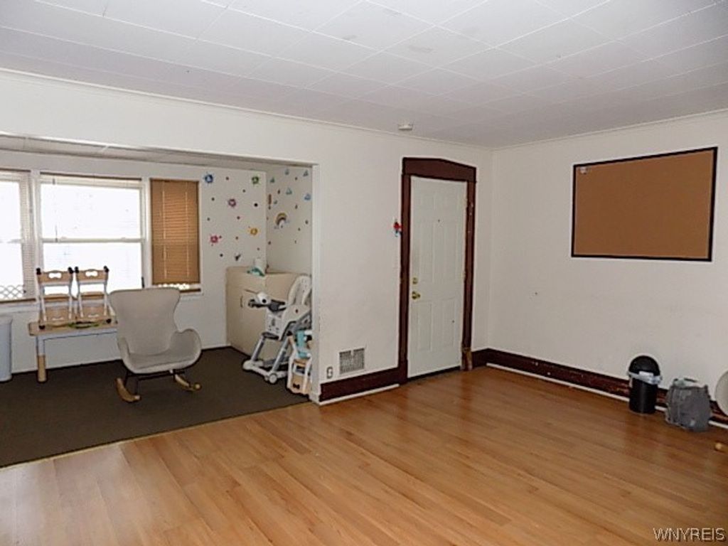 Photo of 586 Wyoming Avenue, Buffalo, NY 14215 (MLS # B1667348)