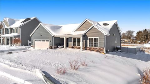 Tiny photo for 45 Hidden Meadow Crossing, Lancaster, NY 14086 (MLS # B1660770)