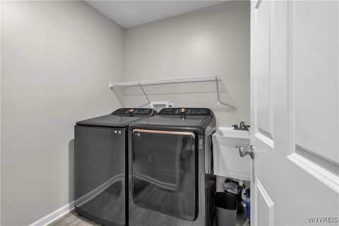 Tiny photo for 45 Hidden Meadow Crossing, Lancaster, NY 14086 (MLS # B1660770)