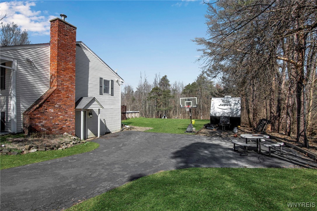440 Falls Road, Aurora, New York image 4