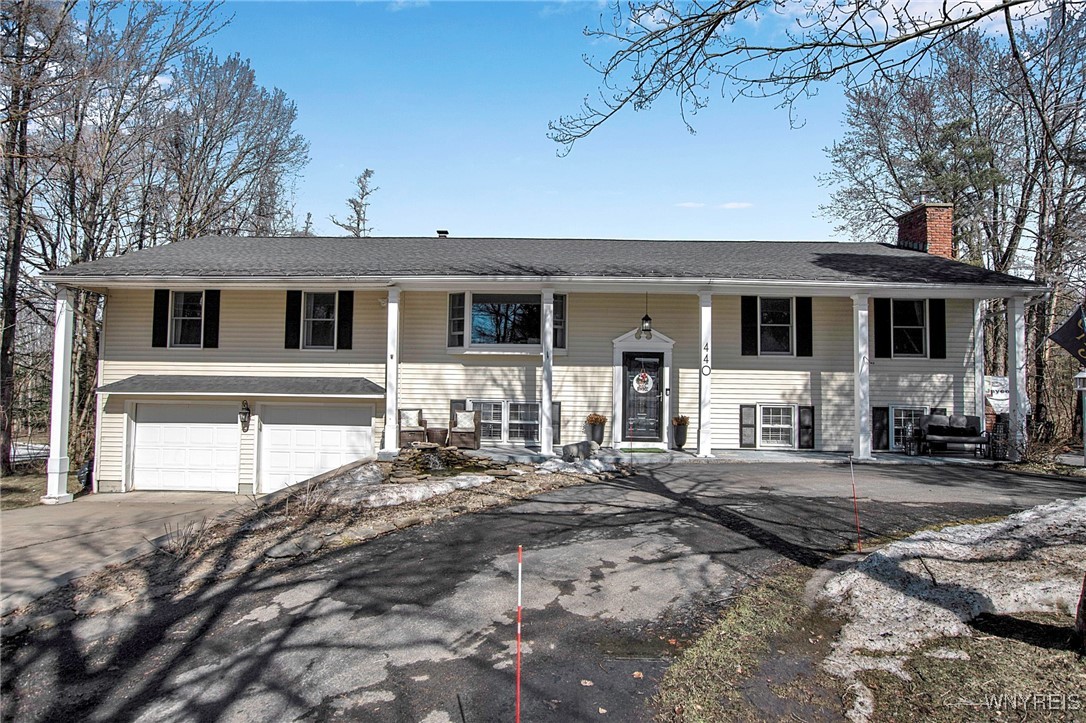 440 Falls Road, Aurora, New York image 1