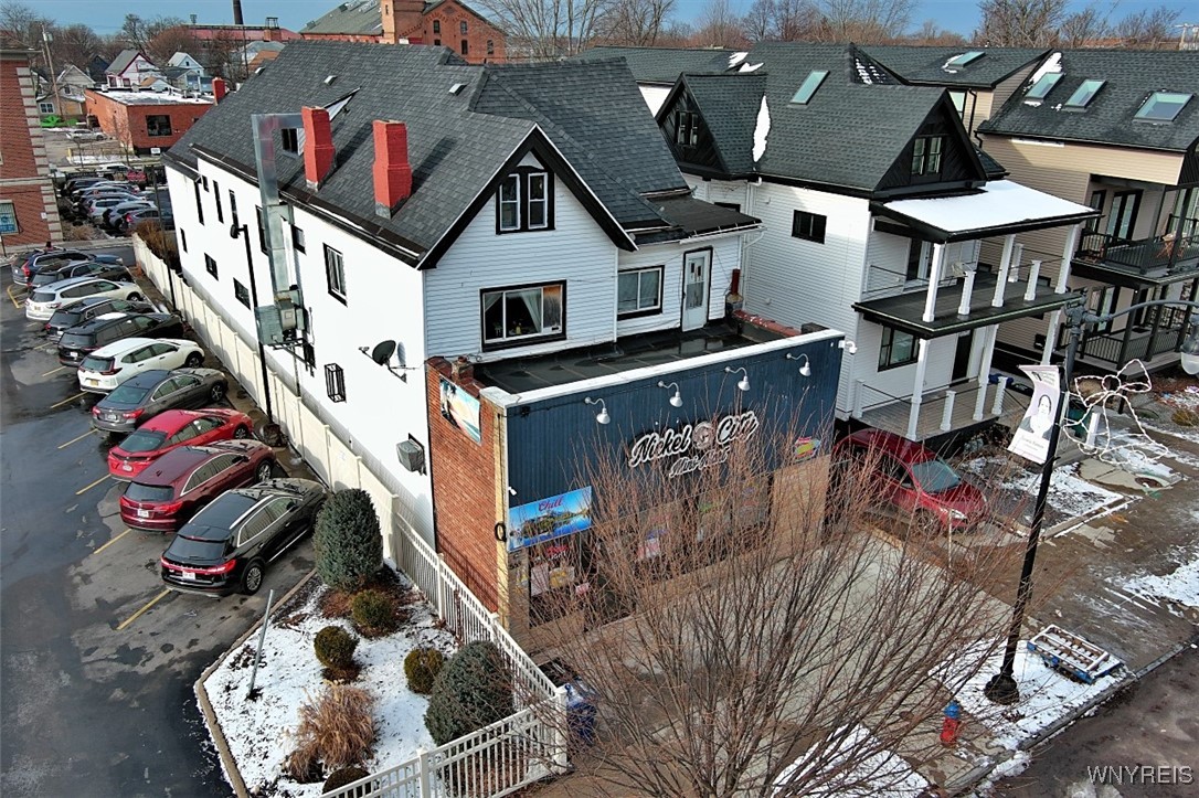 568 Niagara St Street