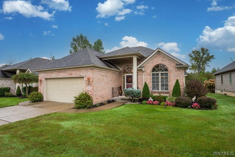 Photo of 18 Primrose Lane, Lancaster, NY 14221 (MLS # B1718283)