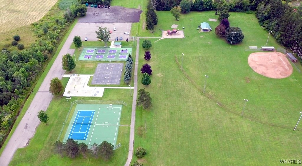 226 Oakhill Drive, Hamburg, New York image 37