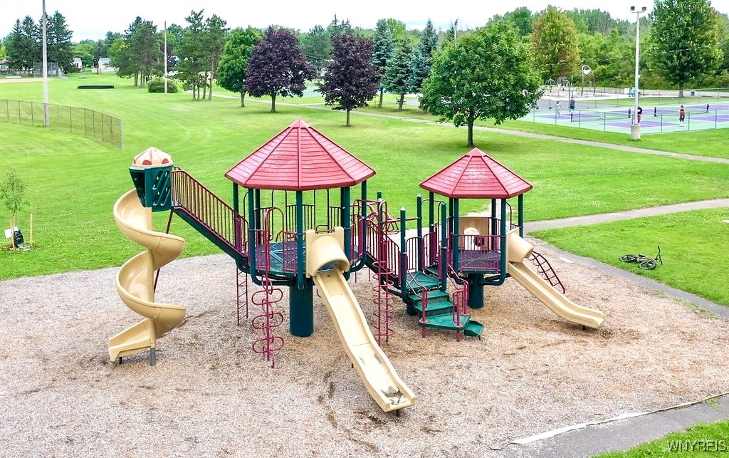226 Oakhill Drive, Hamburg, New York image 36
