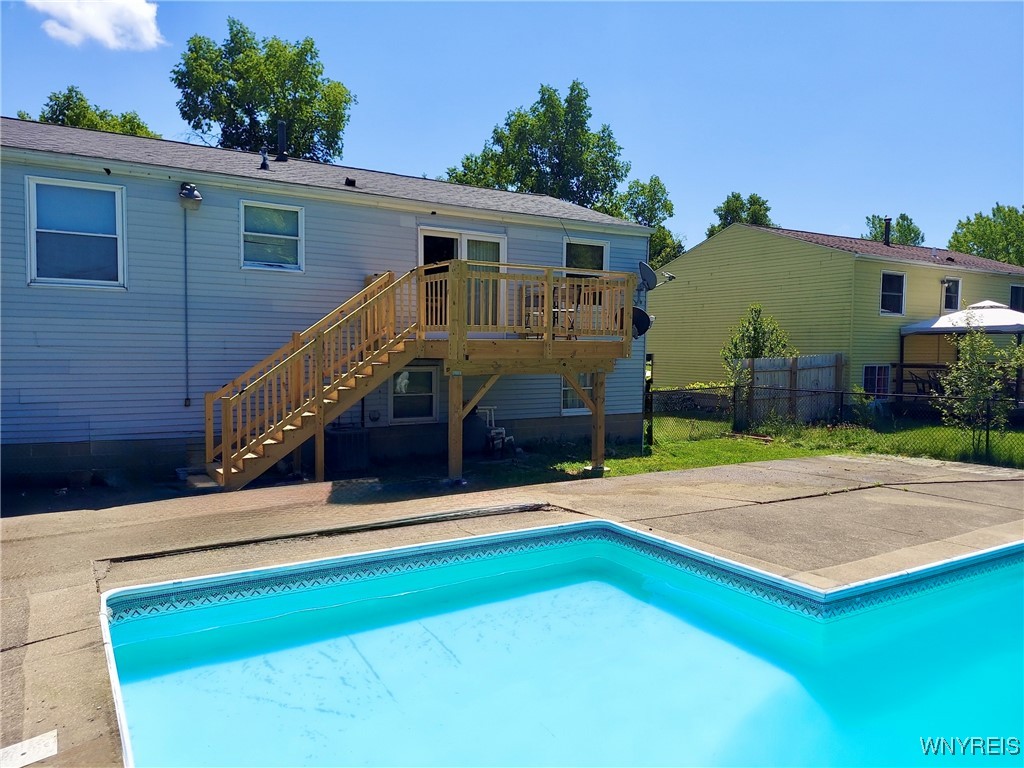 226 Oakhill Drive, Hamburg, New York image 2